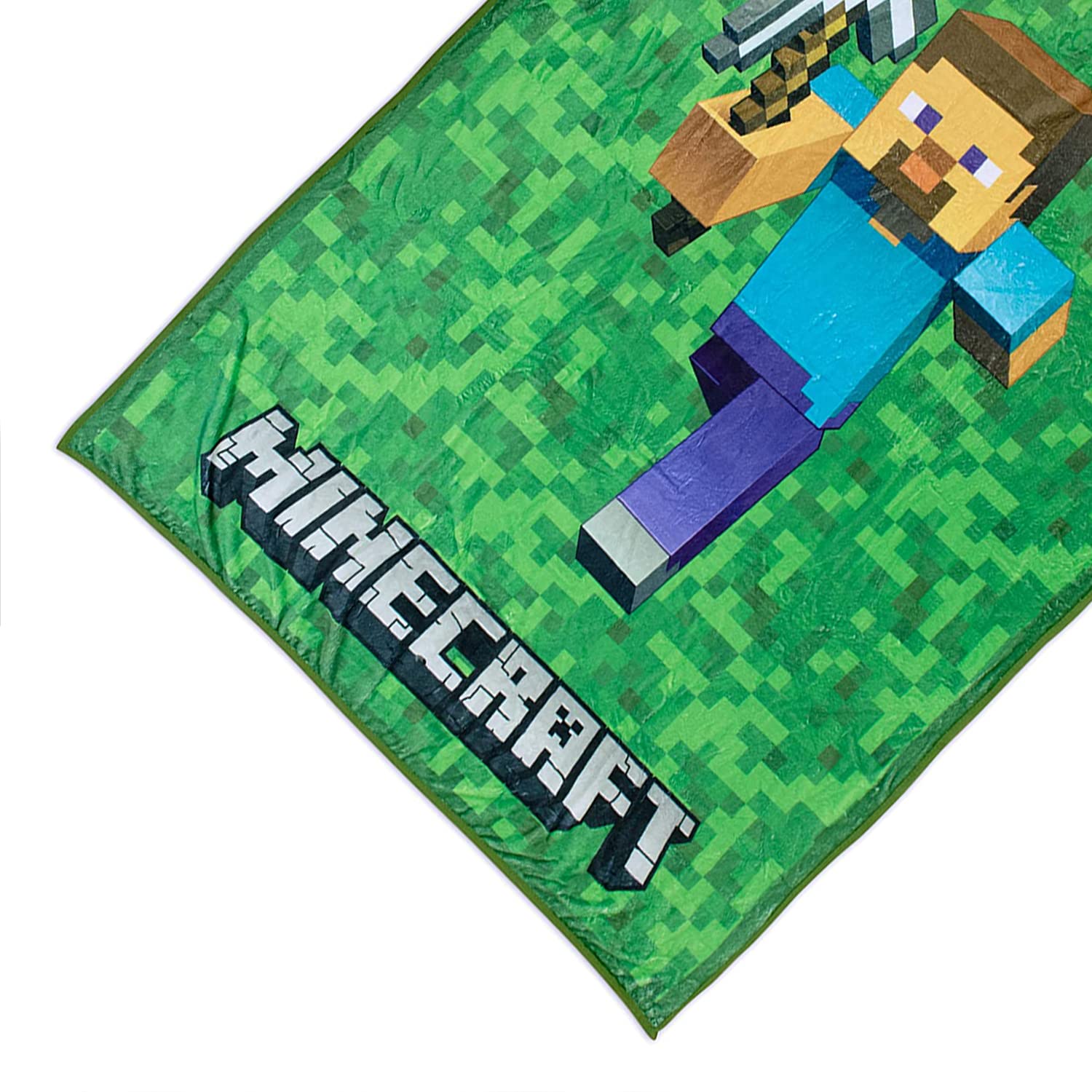 Minecraft Boys Fleece Throw Blanket - Blanket Lanyard and Pin Box Set - Official Throw Blanket Lanyard and Pin Set (Green Run)