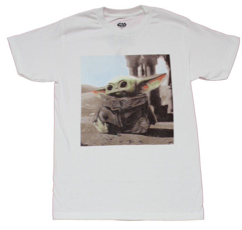 Star Wars  Mandolarian Mens T-Shirt - Grogu Curious Grogu Image